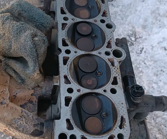 Синій Фольксваген Пассат, об'ємом двигуна 1.8 л та пробігом 435 тис. км за 2200 $, фото 23 на Automoto.ua