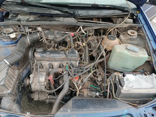 Синій Фольксваген Пассат, об'ємом двигуна 1.8 л та пробігом 500 тис. км за 1400 $, фото 1 на Automoto.ua