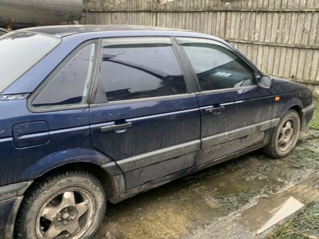 Синій Фольксваген Пассат, об'ємом двигуна 1.8 л та пробігом 300 тис. км за 1750 $, фото 2 на Automoto.ua