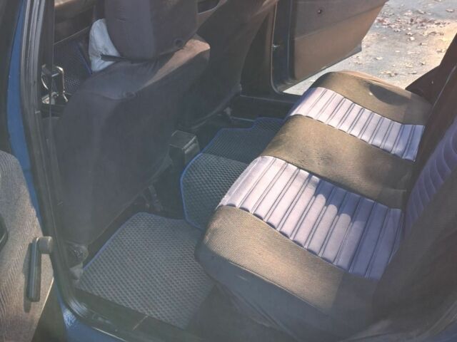 Синій Фольксваген Пассат, об'ємом двигуна 1.6 л та пробігом 10 тис. км за 1500 $, фото 6 на Automoto.ua