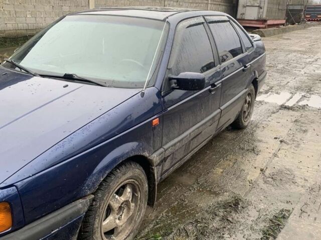 Синій Фольксваген Пассат, об'ємом двигуна 1.8 л та пробігом 300 тис. км за 1750 $, фото 4 на Automoto.ua