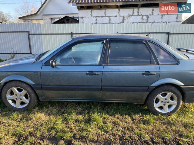 Синий Фольксваген Пассат, объемом двигателя 1.78 л и пробегом 500 тыс. км за 1150 $, фото 5 на Automoto.ua