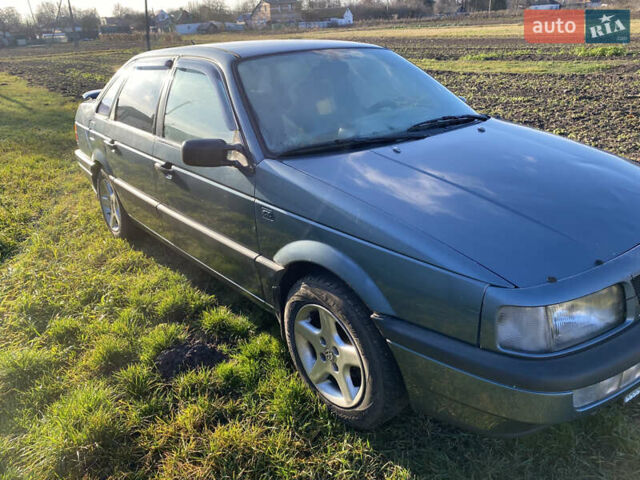 Синий Фольксваген Пассат, объемом двигателя 1.78 л и пробегом 500 тыс. км за 1150 $, фото 1 на Automoto.ua