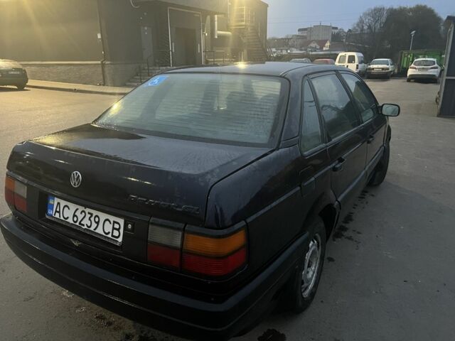 Синий Фольксваген Пассат, объемом двигателя 1.6 л и пробегом 300 тыс. км за 1500 $, фото 7 на Automoto.ua