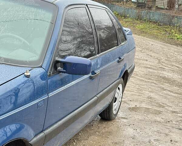 Синий Фольксваген Пассат, объемом двигателя 1.6 л и пробегом 300 тыс. км за 1550 $, фото 11 на Automoto.ua