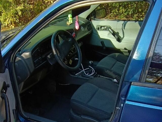 Синій Фольксваген Пассат, об'ємом двигуна 1.8 л та пробігом 435 тис. км за 2200 $, фото 5 на Automoto.ua