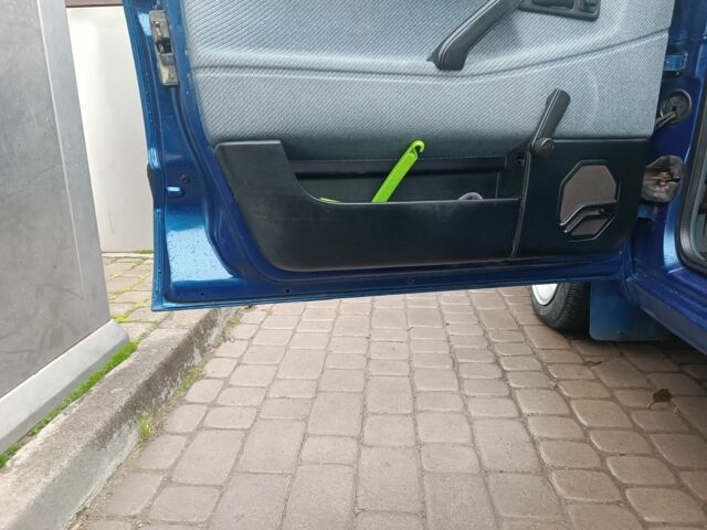 Синій Фольксваген Пассат, об'ємом двигуна 1.8 л та пробігом 500 тис. км за 1400 $, фото 13 на Automoto.ua