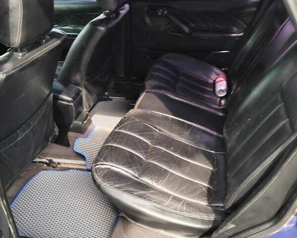 Синий Фольксваген Пассат, объемом двигателя 1.78 л и пробегом 351 тыс. км за 2200 $, фото 5 на Automoto.ua