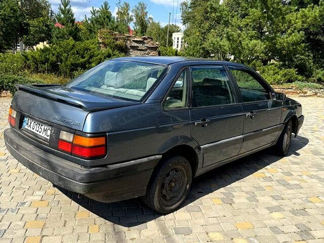 Синий Фольксваген Пассат, объемом двигателя 1.8 л и пробегом 0 тыс. км за 1500 $, фото 3 на Automoto.ua