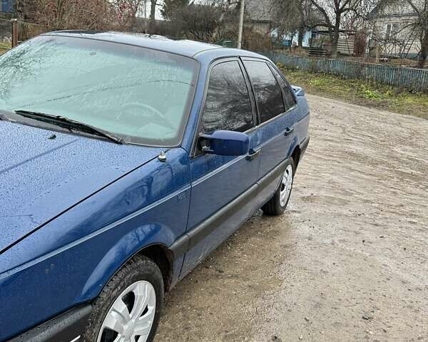 Синий Фольксваген Пассат, объемом двигателя 1.6 л и пробегом 300 тыс. км за 1550 $, фото 5 на Automoto.ua