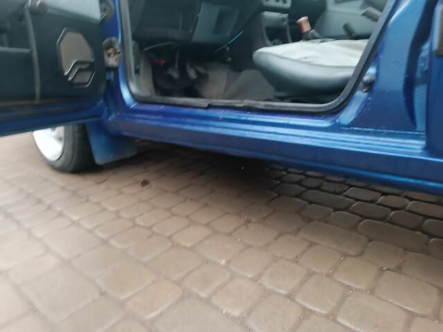 Синій Фольксваген Пассат, об'ємом двигуна 1.8 л та пробігом 500 тис. км за 1400 $, фото 12 на Automoto.ua