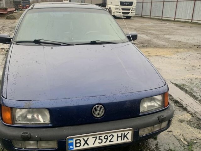 Синій Фольксваген Пассат, об'ємом двигуна 1.8 л та пробігом 300 тис. км за 1750 $, фото 1 на Automoto.ua