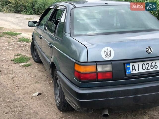 Синий Фольксваген Пассат, объемом двигателя 1.8 л и пробегом 300 тыс. км за 1800 $, фото 13 на Automoto.ua