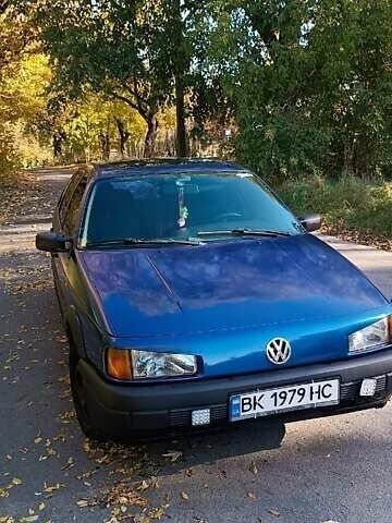 Синий Фольксваген Пассат, объемом двигателя 1.8 л и пробегом 435 тыс. км за 2199 $, фото 16 на Automoto.ua