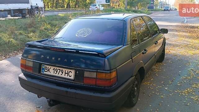 Синий Фольксваген Пассат, объемом двигателя 1.8 л и пробегом 435 тыс. км за 2199 $, фото 9 на Automoto.ua