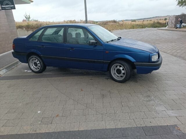 Синій Фольксваген Пассат, об'ємом двигуна 1.8 л та пробігом 500 тис. км за 1400 $, фото 7 на Automoto.ua