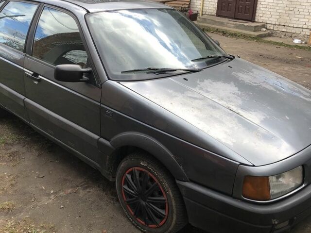 Синий Фольксваген Пассат, объемом двигателя 1.8 л и пробегом 585 тыс. км за 700 $, фото 3 на Automoto.ua