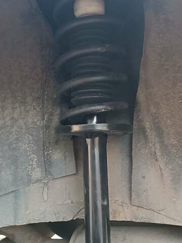 Синий Фольксваген Пассат, объемом двигателя 1.8 л и пробегом 300 тыс. км за 1999 $, фото 15 на Automoto.ua