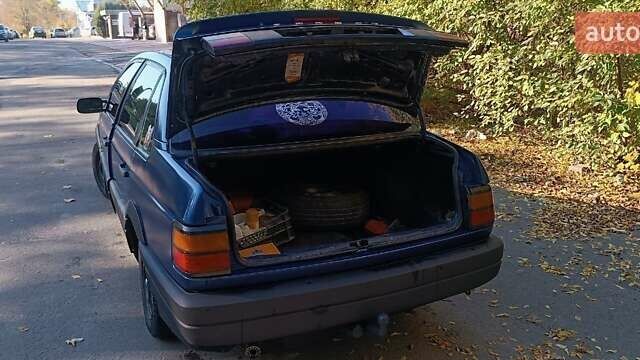 Синий Фольксваген Пассат, объемом двигателя 1.8 л и пробегом 300 тыс. км за 1999 $, фото 9 на Automoto.ua