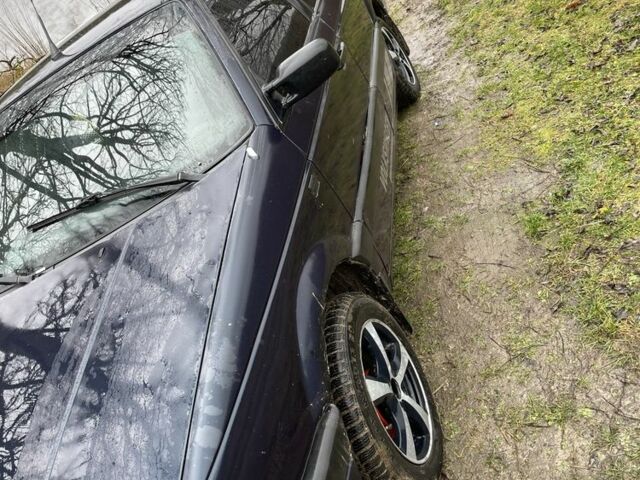 Синий Фольксваген Пассат, объемом двигателя 1.8 л и пробегом 370 тыс. км за 850 $, фото 1 на Automoto.ua