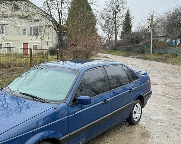 Синий Фольксваген Пассат, объемом двигателя 1.6 л и пробегом 300 тыс. км за 1550 $, фото 13 на Automoto.ua