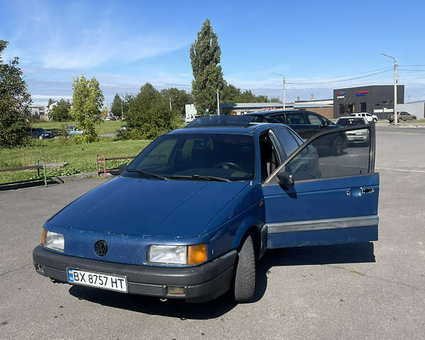Синій Фольксваген Пассат, об'ємом двигуна 1.6 л та пробігом 300 тис. км за 1000 $, фото 5 на Automoto.ua