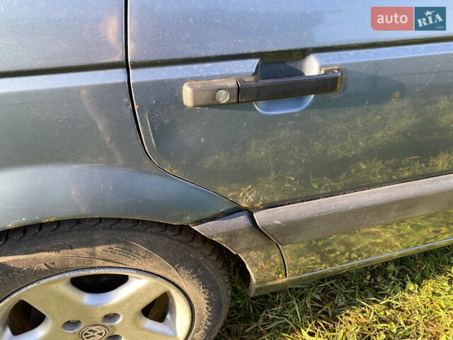 Синий Фольксваген Пассат, объемом двигателя 1.78 л и пробегом 500 тыс. км за 1150 $, фото 3 на Automoto.ua