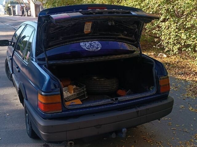 Синій Фольксваген Пассат, об'ємом двигуна 1.8 л та пробігом 435 тис. км за 2200 $, фото 10 на Automoto.ua