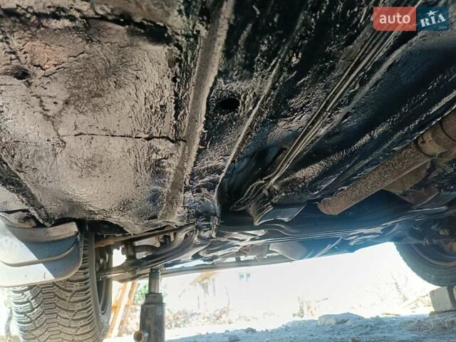 Синий Фольксваген Пассат, объемом двигателя 1.8 л и пробегом 435 тыс. км за 2199 $, фото 32 на Automoto.ua