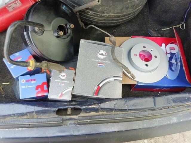 Синій Фольксваген Пассат, об'ємом двигуна 1.8 л та пробігом 435 тис. км за 2200 $, фото 19 на Automoto.ua