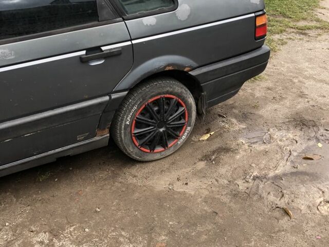 Синий Фольксваген Пассат, объемом двигателя 1.8 л и пробегом 585 тыс. км за 700 $, фото 1 на Automoto.ua