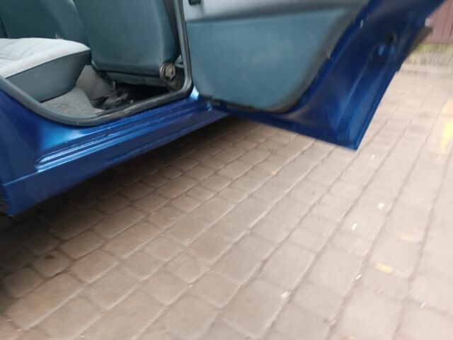 Синій Фольксваген Пассат, об'ємом двигуна 1.8 л та пробігом 500 тис. км за 1400 $, фото 10 на Automoto.ua