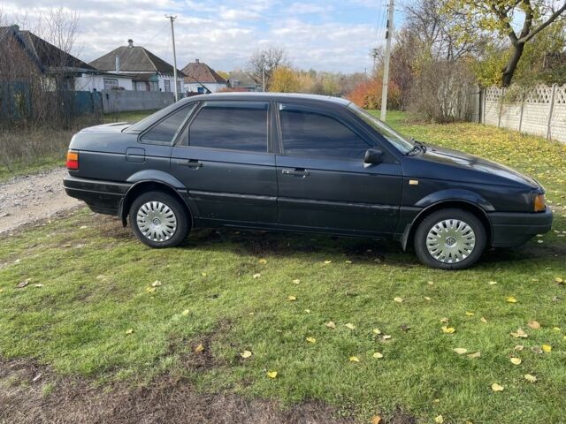 Синий Фольксваген Пассат, объемом двигателя 1.8 л и пробегом 475 тыс. км за 1900 $, фото 1 на Automoto.ua