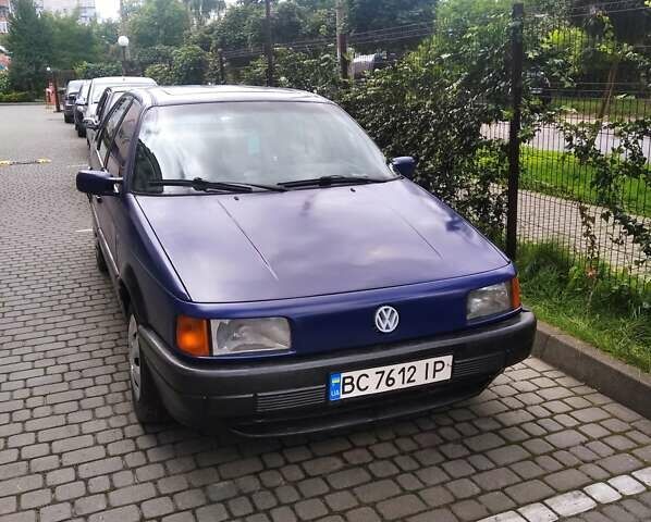 Синий Фольксваген Пассат, объемом двигателя 1.8 л и пробегом 420 тыс. км за 1900 $, фото 41 на Automoto.ua