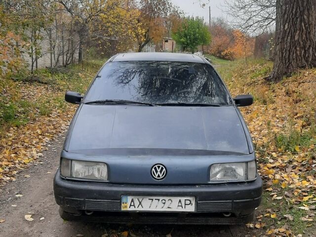 Синий Фольксваген Пассат, объемом двигателя 1.8 л и пробегом 200 тыс. км за 1026 $, фото 3 на Automoto.ua