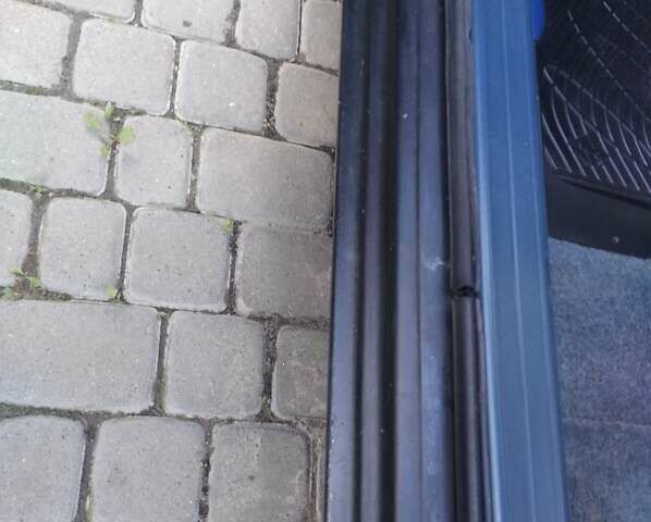 Синий Фольксваген Пассат, объемом двигателя 1.8 л и пробегом 420 тыс. км за 1900 $, фото 24 на Automoto.ua