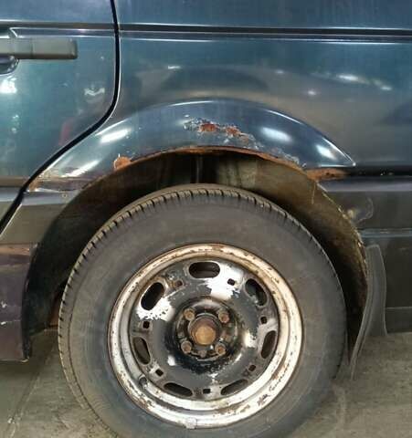 Синий Фольксваген Пассат, объемом двигателя 1.8 л и пробегом 497 тыс. км за 1800 $, фото 10 на Automoto.ua