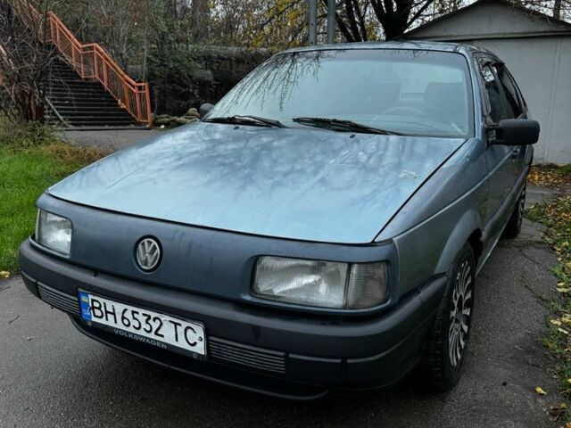 Синий Фольксваген Пассат, объемом двигателя 1.8 л и пробегом 185 тыс. км за 1450 $, фото 3 на Automoto.ua