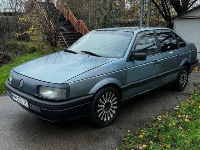 Синий Фольксваген Пассат, объемом двигателя 1.8 л и пробегом 185 тыс. км за 1450 $, фото 4 на Automoto.ua