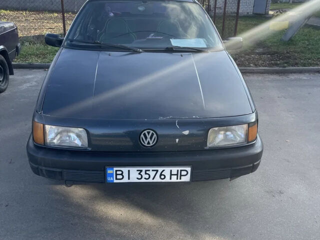 Синий Фольксваген Пассат, объемом двигателя 1.8 л и пробегом 543 тыс. км за 1512 $, фото 2 на Automoto.ua