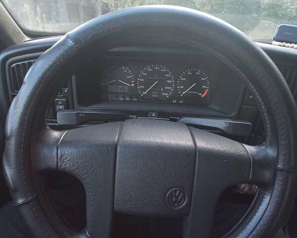 Синий Фольксваген Пассат, объемом двигателя 1.8 л и пробегом 350 тыс. км за 2700 $, фото 24 на Automoto.ua