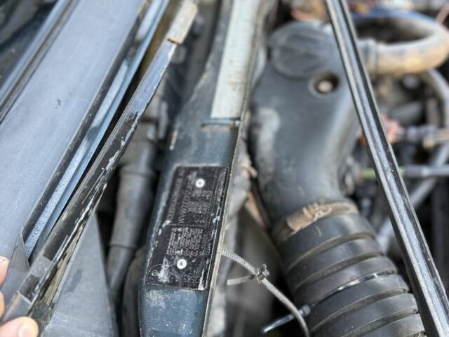 Синий Фольксваген Пассат, объемом двигателя 1.8 л и пробегом 555 тыс. км за 1700 $, фото 14 на Automoto.ua