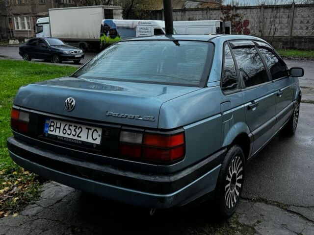 Синий Фольксваген Пассат, объемом двигателя 1.8 л и пробегом 185 тыс. км за 1450 $, фото 5 на Automoto.ua