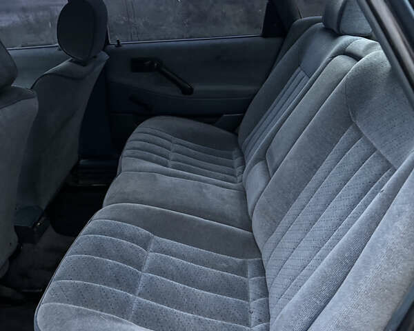 Синий Фольксваген Пассат, объемом двигателя 1.78 л и пробегом 225 тыс. км за 1450 $, фото 10 на Automoto.ua