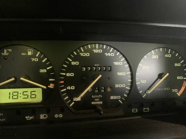 Синій Фольксваген Пассат, об'ємом двигуна 1.8 л та пробігом 379 тис. км за 1800 $, фото 4 на Automoto.ua