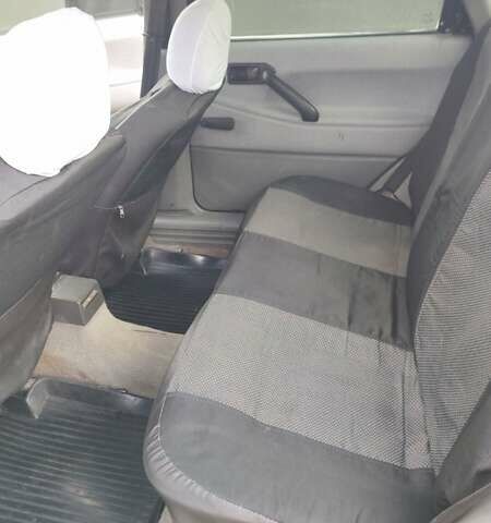 Синий Фольксваген Пассат, объемом двигателя 1.8 л и пробегом 445 тыс. км за 1850 $, фото 11 на Automoto.ua