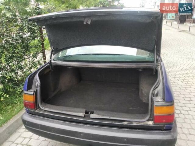 Синий Фольксваген Пассат, объемом двигателя 1.8 л и пробегом 420 тыс. км за 1900 $, фото 36 на Automoto.ua