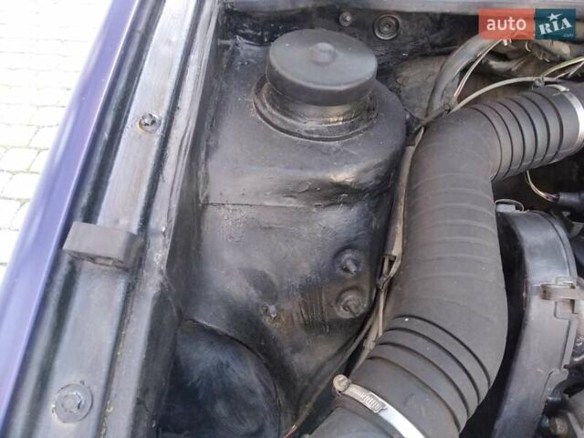 Синий Фольксваген Пассат, объемом двигателя 1.8 л и пробегом 420 тыс. км за 1900 $, фото 20 на Automoto.ua