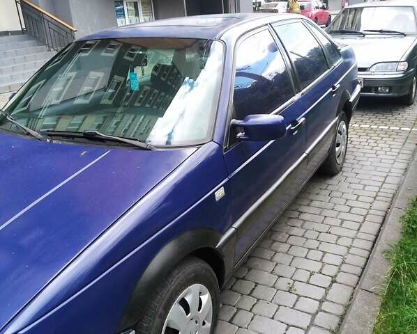 Синий Фольксваген Пассат, объемом двигателя 1.8 л и пробегом 420 тыс. км за 1900 $, фото 37 на Automoto.ua