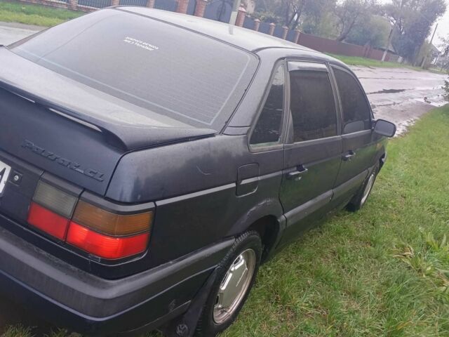 Синій Фольксваген Пассат, об'ємом двигуна 1.8 л та пробігом 350 тис. км за 1500 $, фото 1 на Automoto.ua